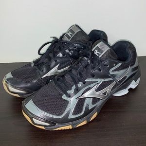 Mizuno WaveBolts Volleyball Shoes, Women’s Size 10